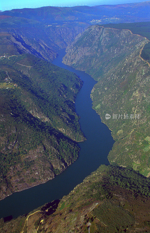 西班牙加利西亚的里贝拉萨克拉的Sil river峡谷